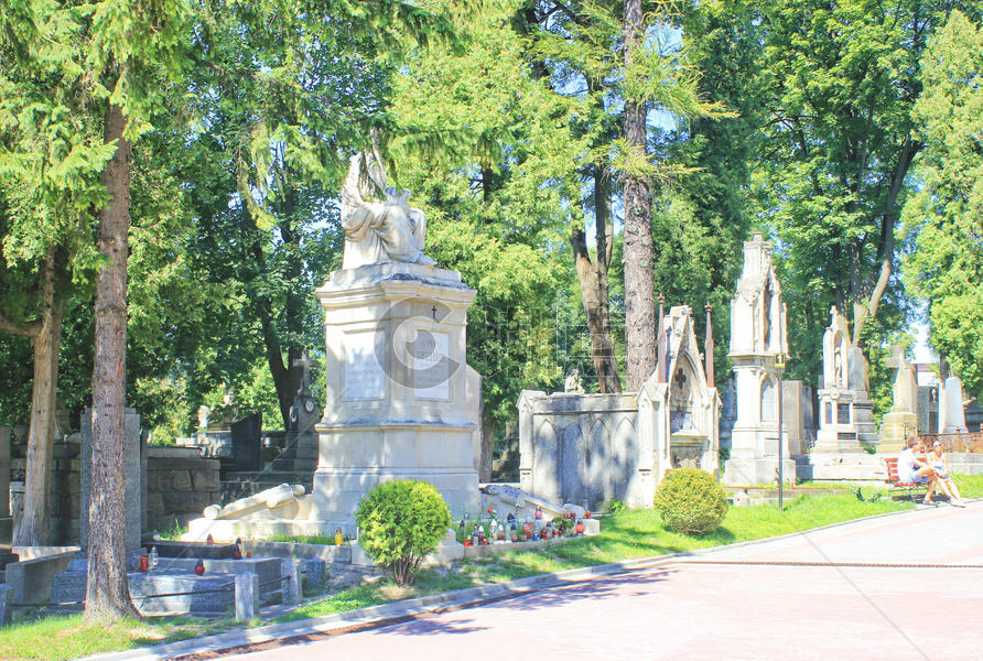 乌克兰利沃夫墓园图片素材免费下载