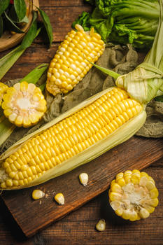 新鲜玉米图片素材免费下载