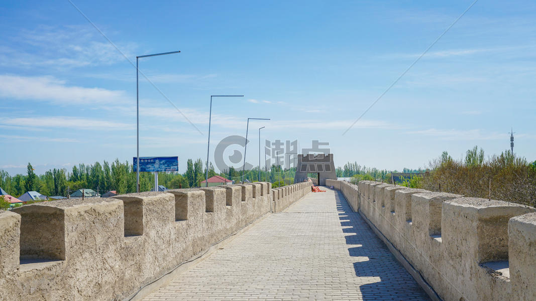 新疆锡伯古城墙图片素材免费下载
