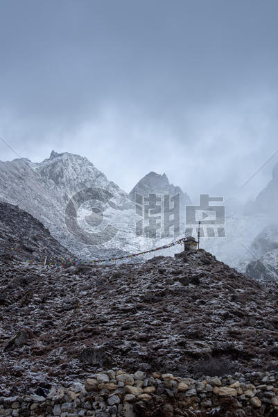 尼泊尔ebc雪山图片素材免费下载