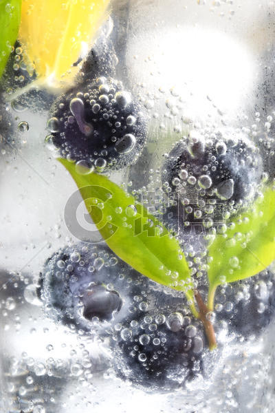 蓝莓气泡水图片素材免费下载