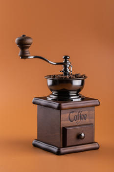 咖啡手摇磨豆机图片素材免费下载