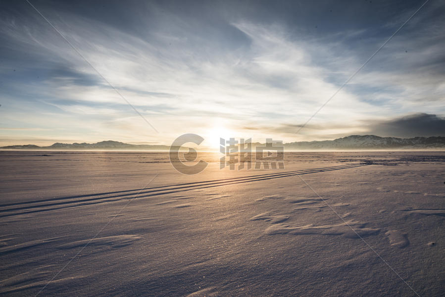 新疆冬季雪原日落图片素材免费下载