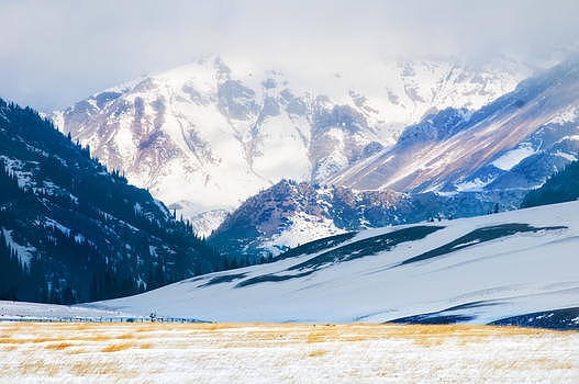 新疆天山雪山冬季雪景图片素材免费下载