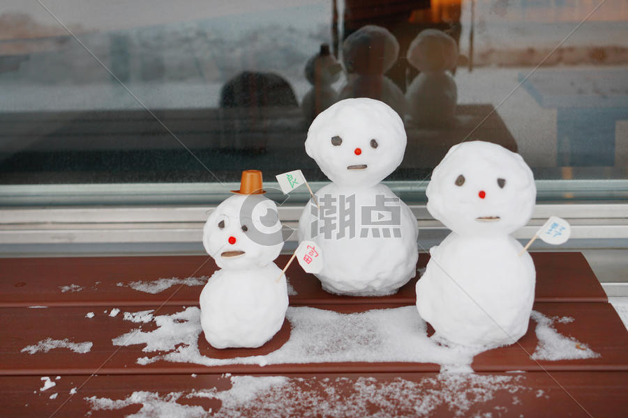 北海道小雪人图片素材免费下载