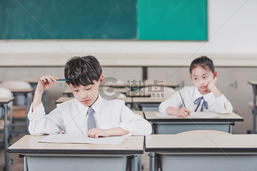 小学生教室考试摄影图6000*4000图片素材免费下载-编号975604-潮点视频