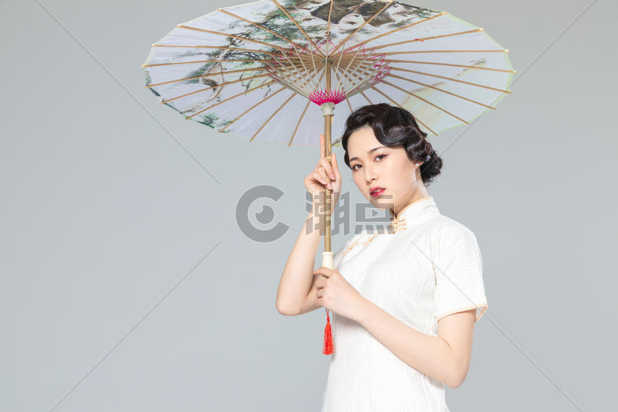 旗袍女性纸伞图片素材免费下载