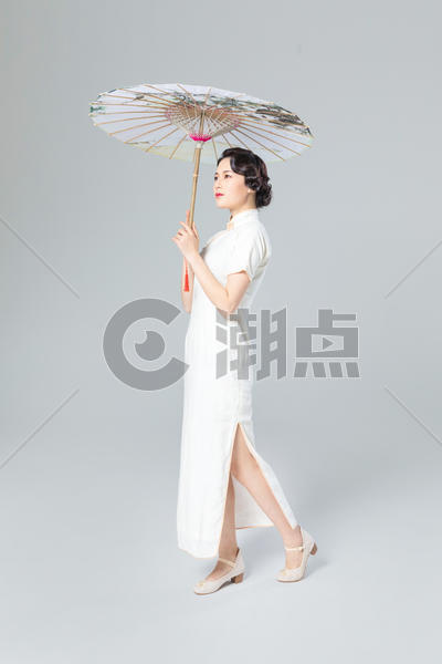旗袍女性纸伞图片素材免费下载
