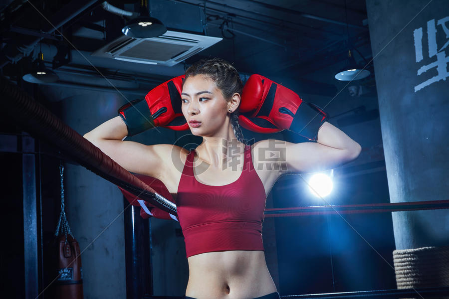 女性拳击运动员图片素材免费下载