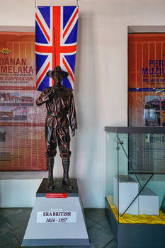马六甲历史博物馆英国殖民者雕像图片素材免费下载