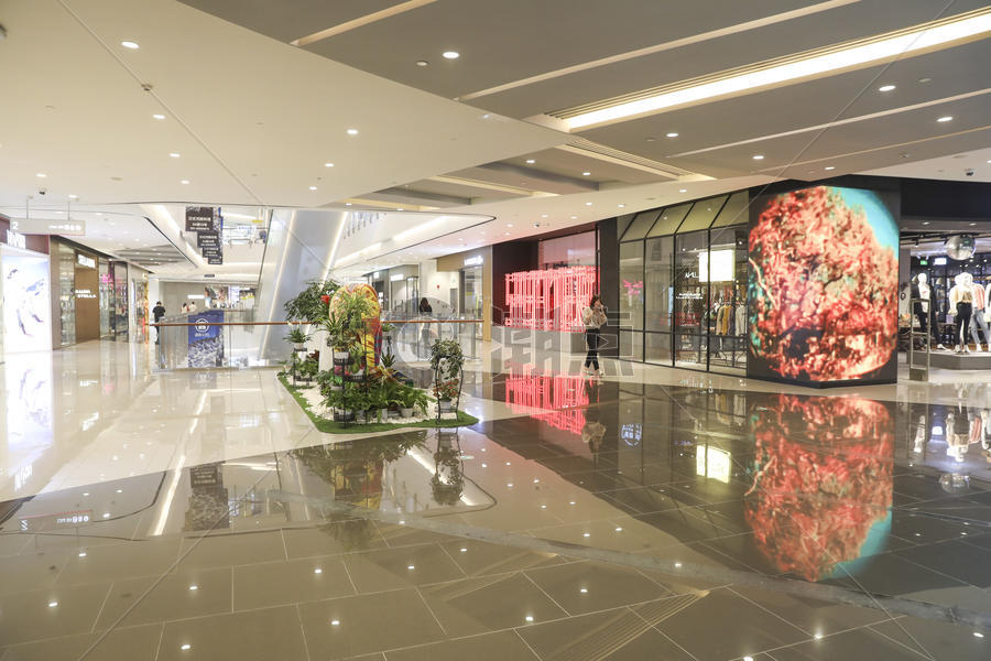 上海购物中心漂亮的内部空间图片素材免费下载