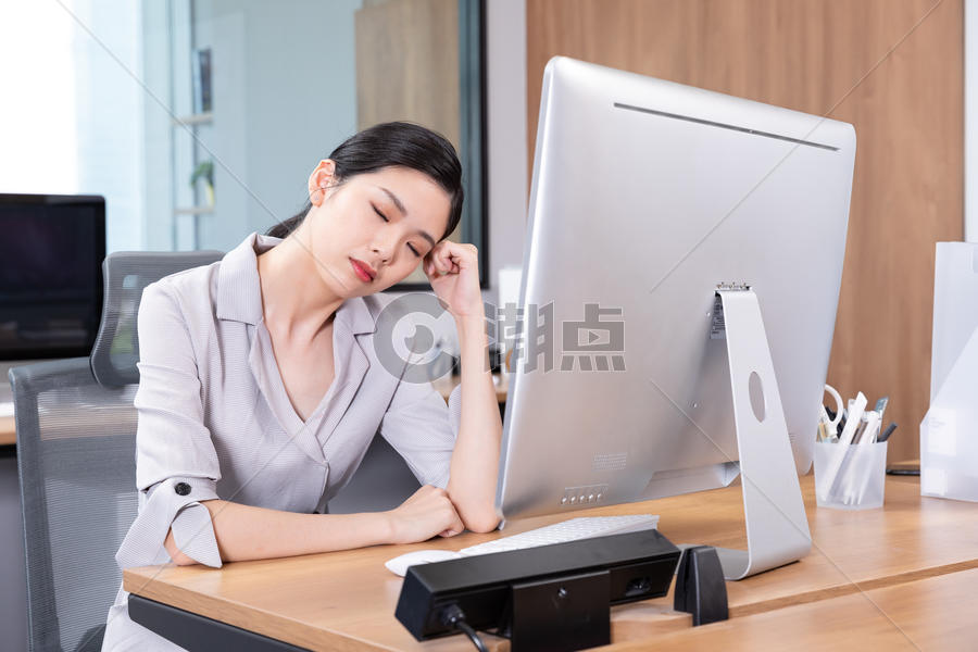 职场女性疲累头疼图片素材免费下载