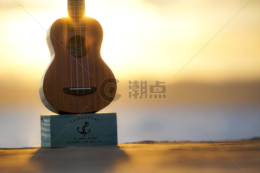 海边夕阳吉他图片素材免费下载
