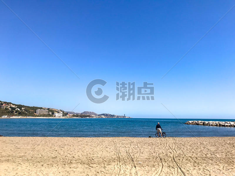 西班牙马拉加海滩风光图片素材免费下载