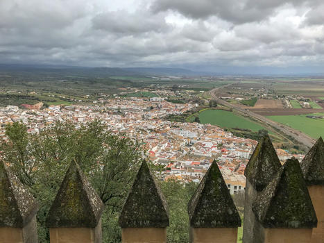 西班牙权利的游戏取景地阿尔莫多瓦·德尔里奥城堡图片素材免费下载