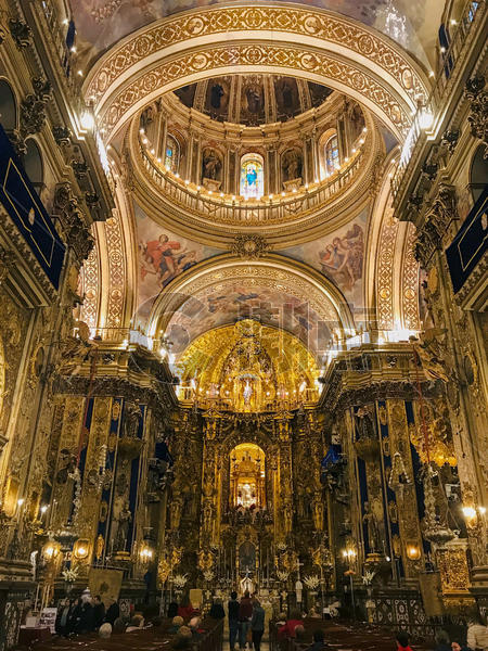 西班牙巴塞罗那格拉纳达圣胡安教堂内景图片素材免费下载