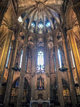 西班牙巴塞罗那大教堂风光图片素材免费下载