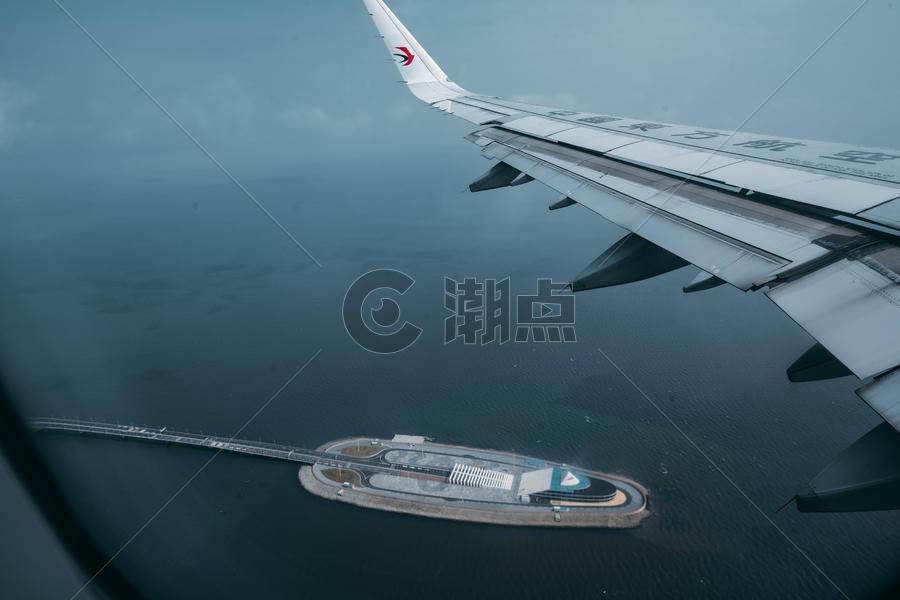 从飞机上看港珠澳大桥入海隧道图片素材免费下载