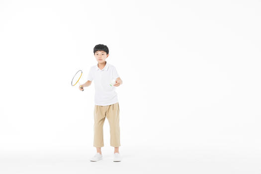 小男孩羽毛球运动图片素材免费下载