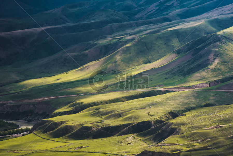 新疆天山牧场草原草场牧区牧业线条素材背景图片素材免费下载