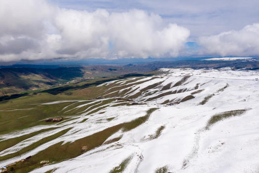 新疆天山冬季雪景航拍素材背景图片素材免费下载