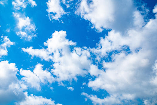 夏季的蓝天白云图片素材免费下载