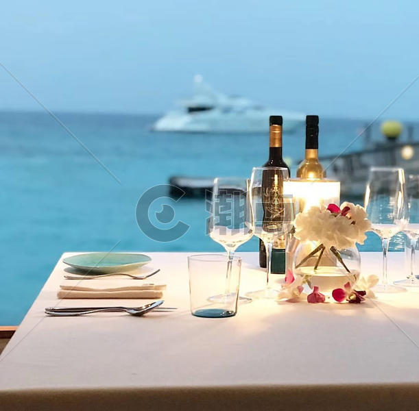 马尔代夫度假晚餐图片素材免费下载