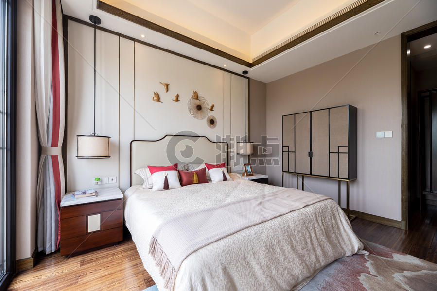 新中式别墅样板房的卧室图片素材免费下载