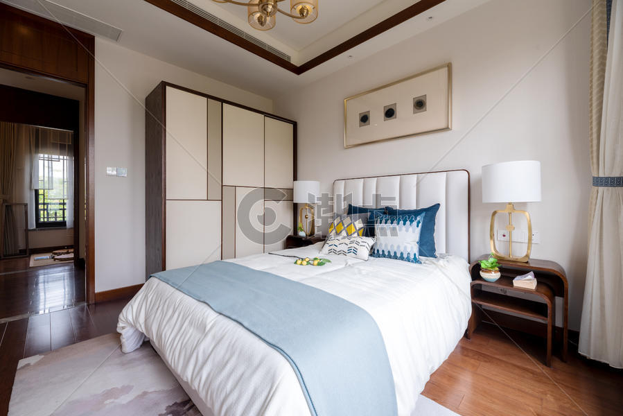 新中式别墅样板房卧室图片素材免费下载
