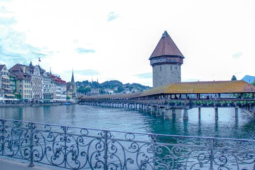 瑞士卢塞恩琉森湖景图片素材免费下载