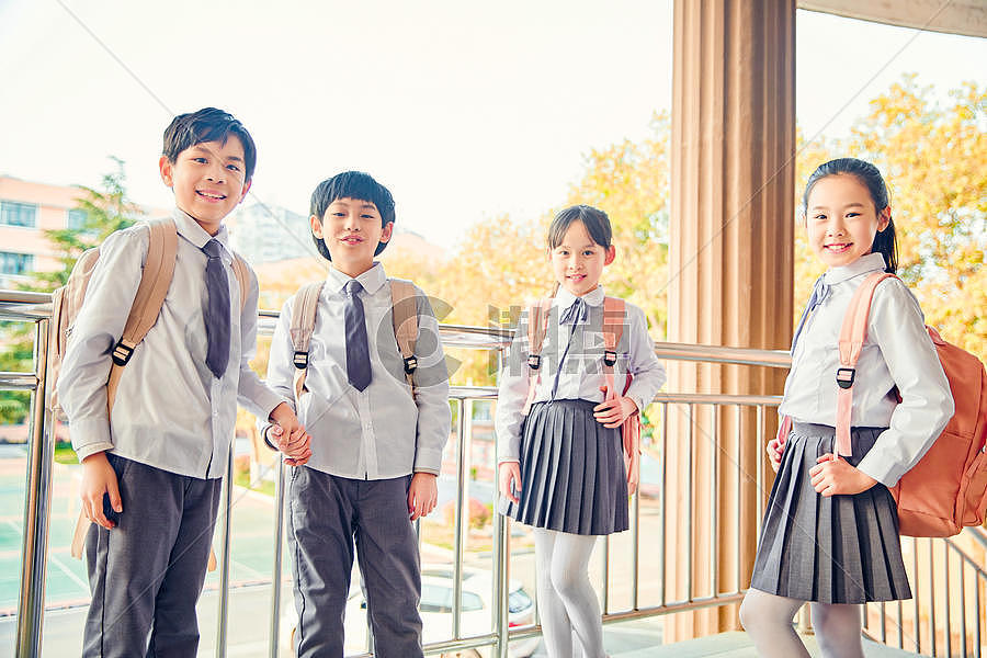 小学生放学摄影图6720*4480图片素材免费下载-编号986902-潮点视频