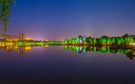 济南大明湖夜景图片素材免费下载