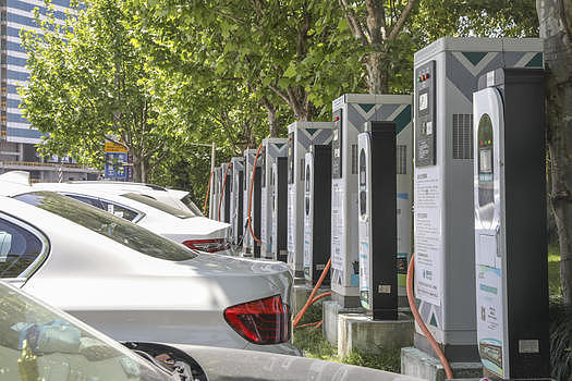 新能源汽车充电站图片素材免费下载