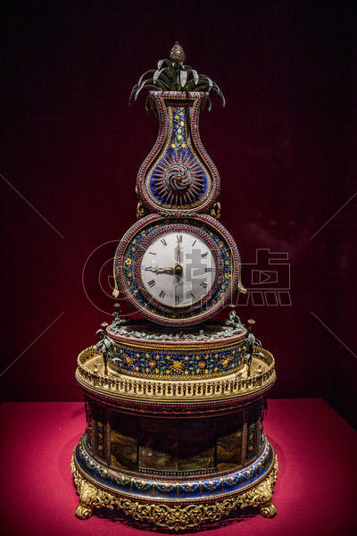 故宫博物院钟表馆珐琅瓷器钟图片素材免费下载