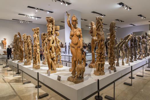 博物馆非洲馆特色雕塑图片素材免费下载