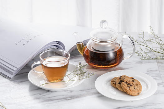 红茶与茶壶图片素材免费下载