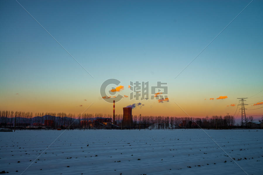 白雪下的发电站图片素材免费下载