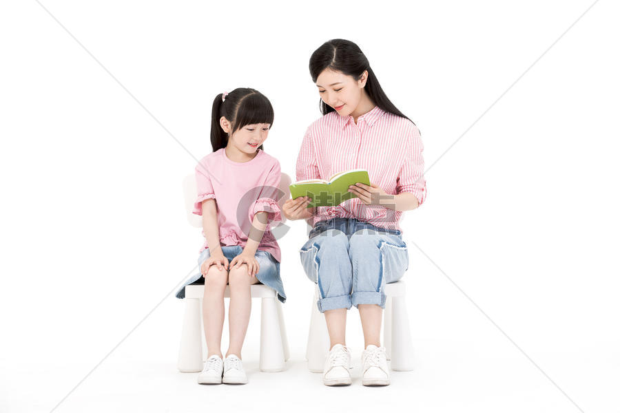 母女看书图片素材免费下载