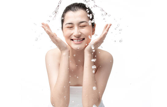 女士护肤洗脸图片素材免费下载