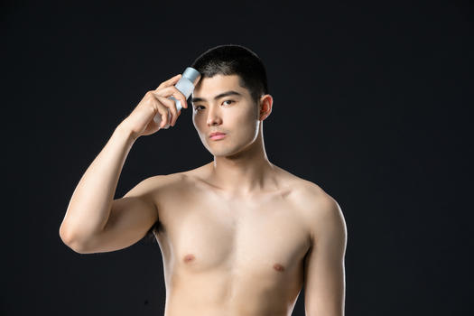 男性保湿护肤图片素材免费下载