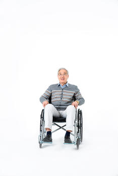 老人坐轮椅图片素材免费下载