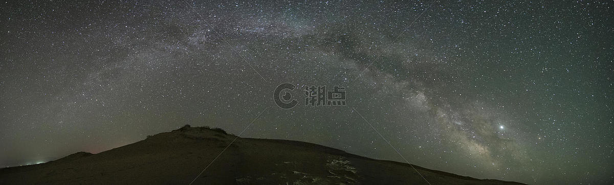 新疆博斯腾湖风景区沙漠和银河图片素材免费下载