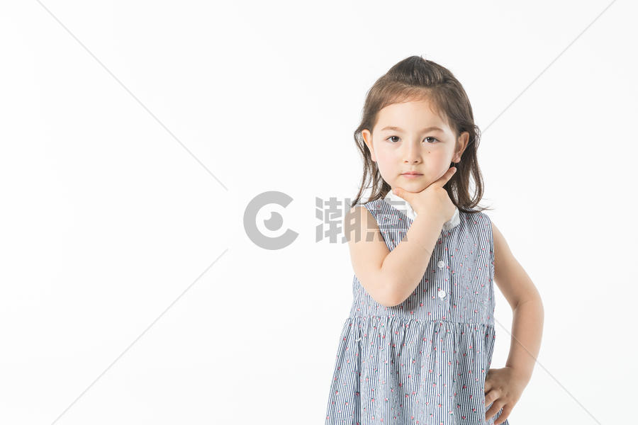 外国小女孩扮酷图片素材免费下载