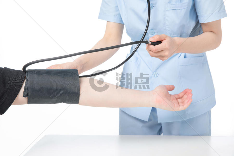 护士量血压图片素材免费下载