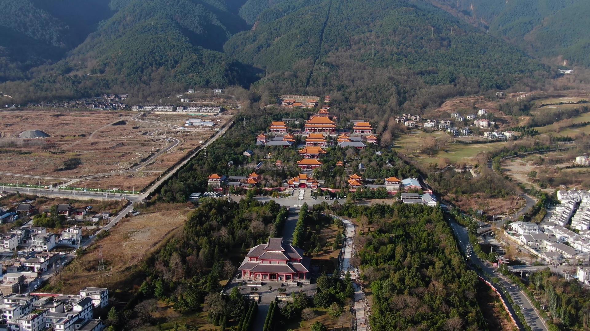 航拍云南大理5A级景点崇圣寺景区视频视频的预览图