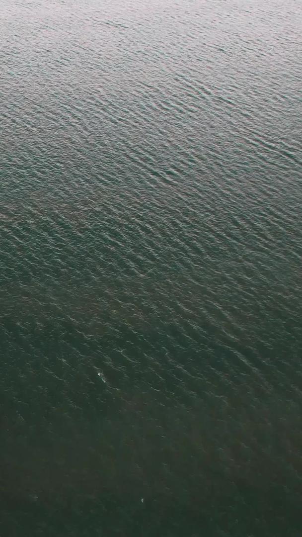 青岛胶州湾跨海大桥乌云下视频的预览图