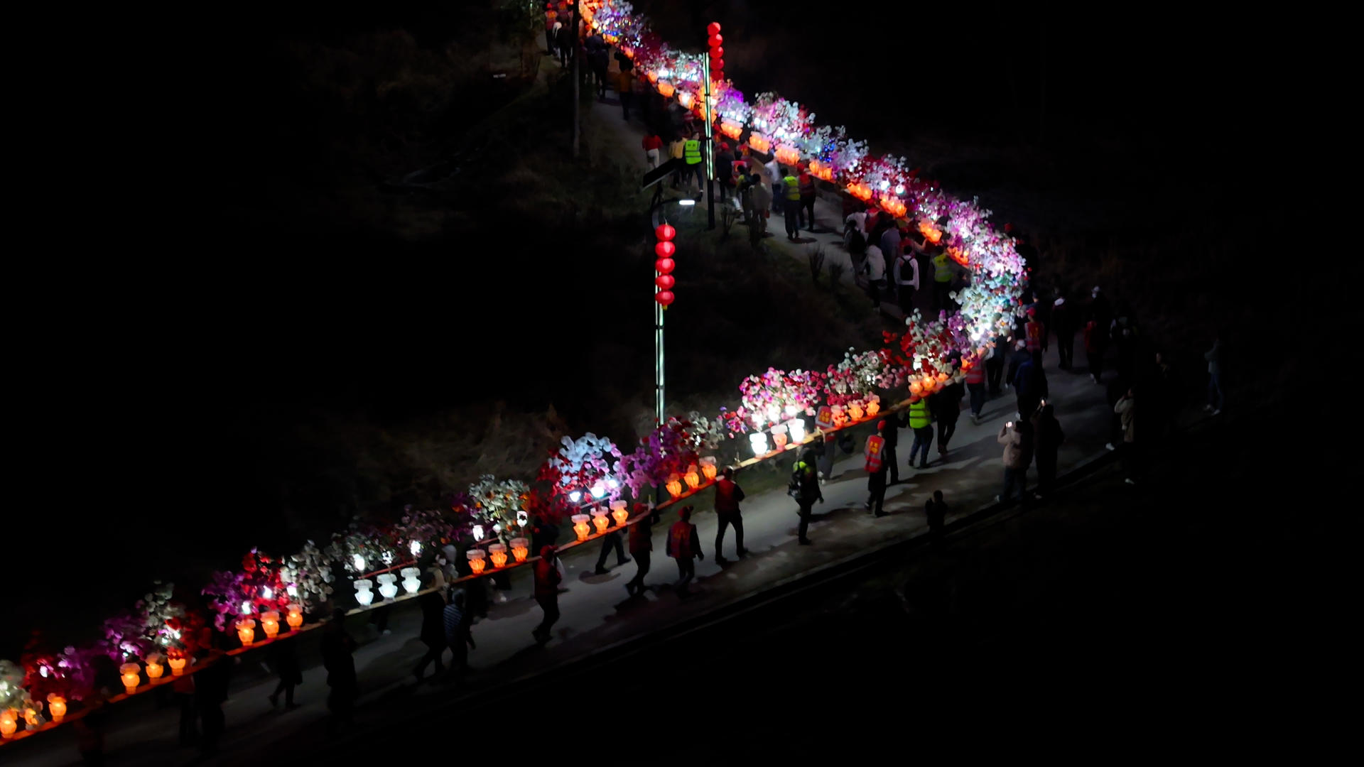 福建乡村烟花年味传统新年民间舞龙活动4k素材视频的预览图