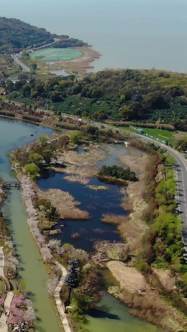 太湖畔花湾小镇5A景区全景视频视频的预览图