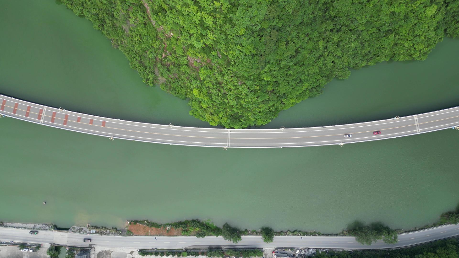湖北宜昌4K航拍最美水上公路古昭公路视频的预览图