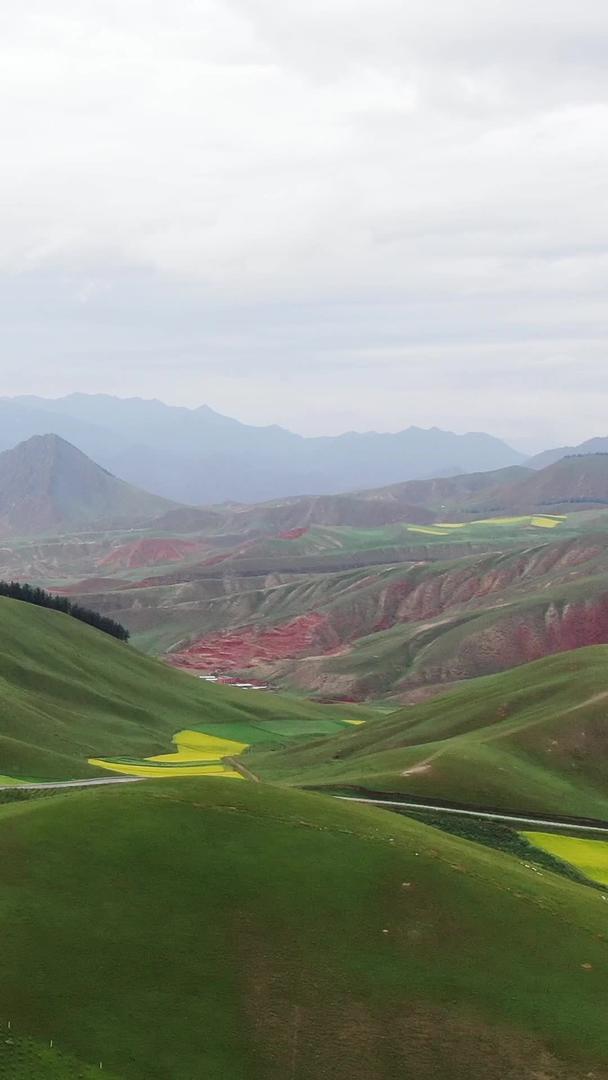 青海祁连山牛心山景区航拍视频视频的预览图